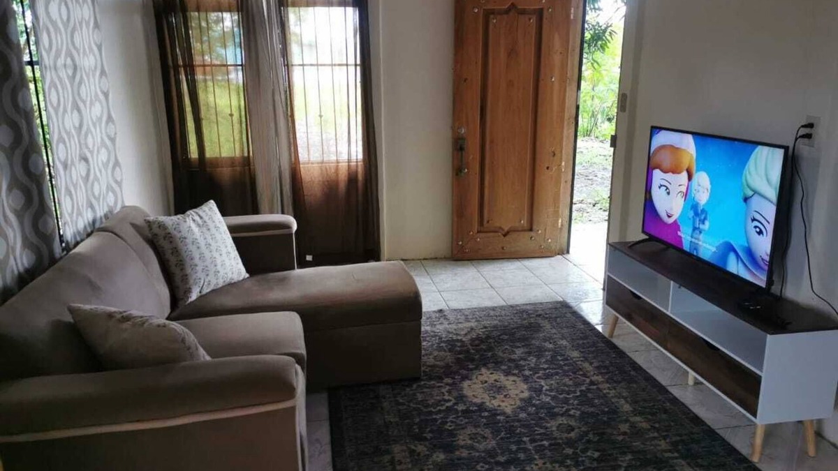 Northern Plains House | Casa Peri Cerca de Rio Celeste
