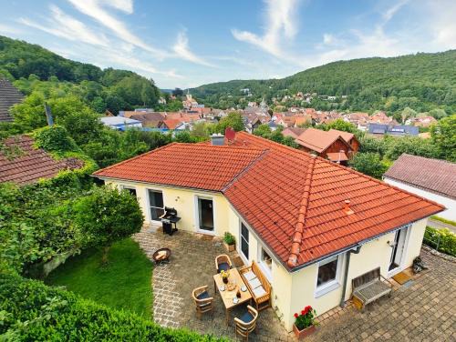 Unterleinleiter House | Casa-Philipp, mediterrane, lichtdurchflutete, stilvolle Ruhe-Oase, ebenerdig, barrierefrei, mit Garten, Terrasse, Grill und Sauna im Naturparadies Fränkische Schweiz