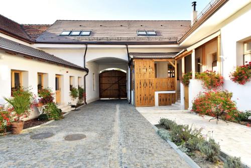 Vladeni House | Casa Piedra