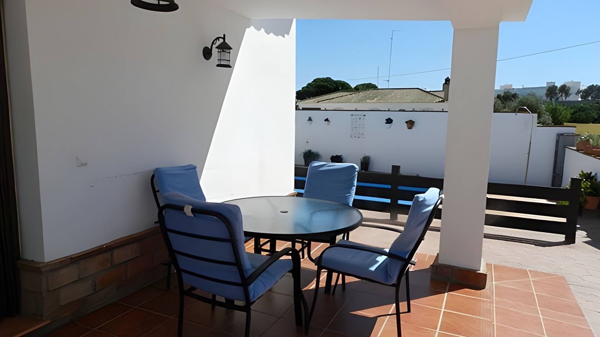 Conil de la Frontera City Center Ski Chalet | Casa piscina privada un paso del pueblo