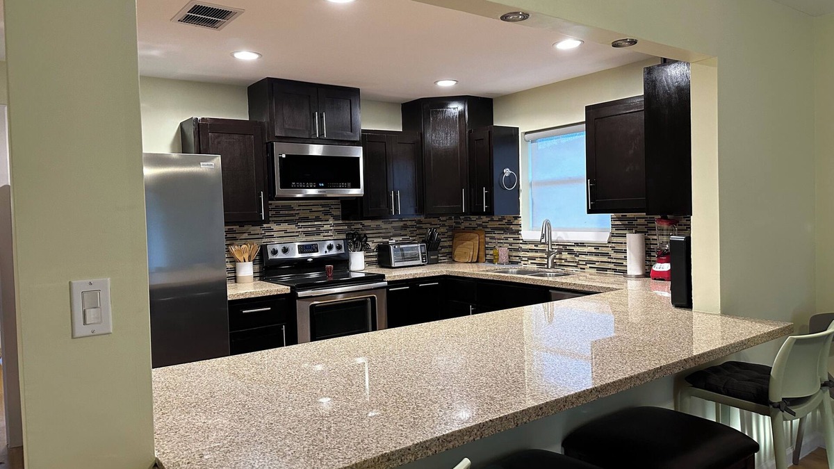 Rancho Viejo House | Casa Pizarro- Family Friendly Home on the Resaca in a Country Club Neighborhood!