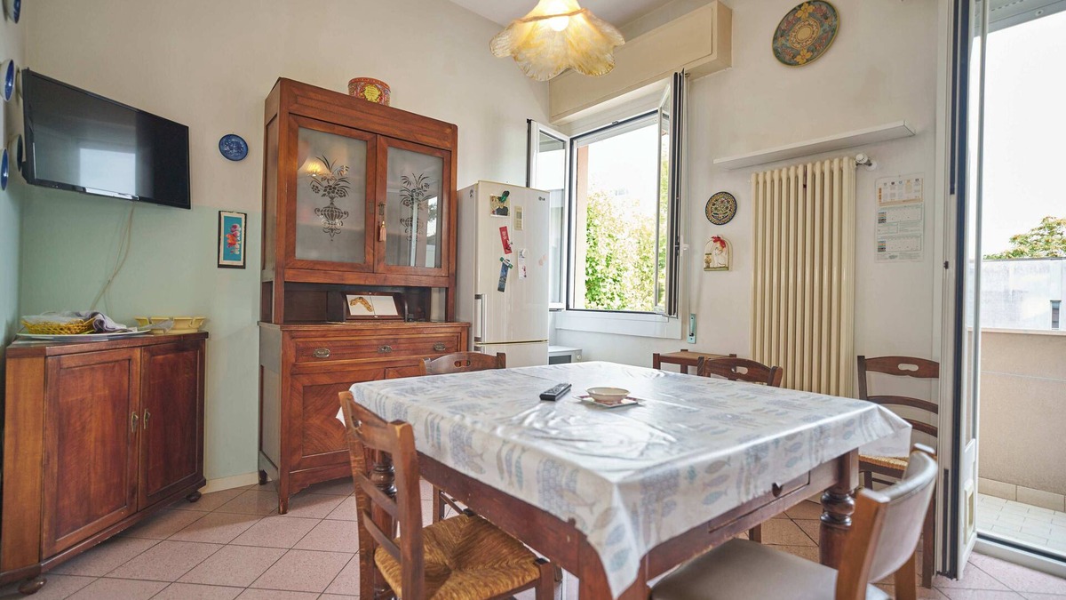 Miramare Apartment | Casa Ponti - Two Bedroom Apartment, Sleeps 5