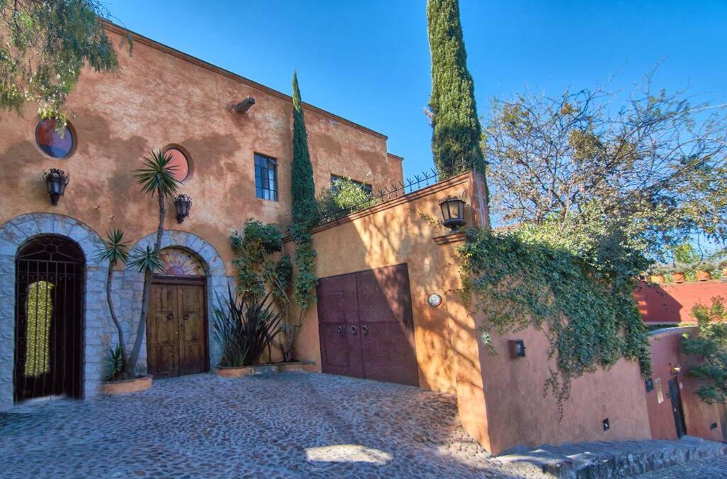 Ojo de Agua House | Casa Puesta del Sol w/views slps 8 3 bths 3 bed