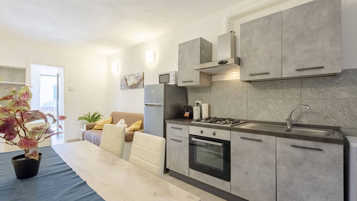 San Lorenzo della Costa Apartment | Casa Rosa Tre 1b/1b with private parking and garden