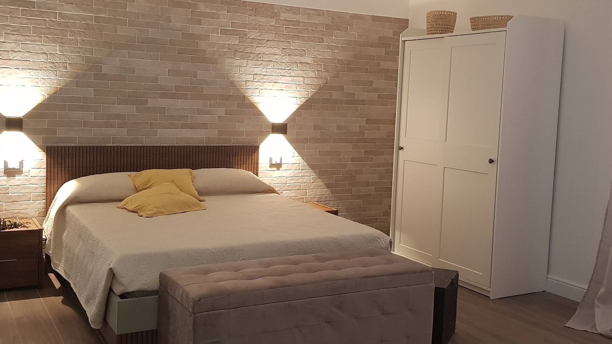 Posta Fibreno House | Casa Rosamari - on the Lake of Posta Fibreno, Apartment with a fireplace