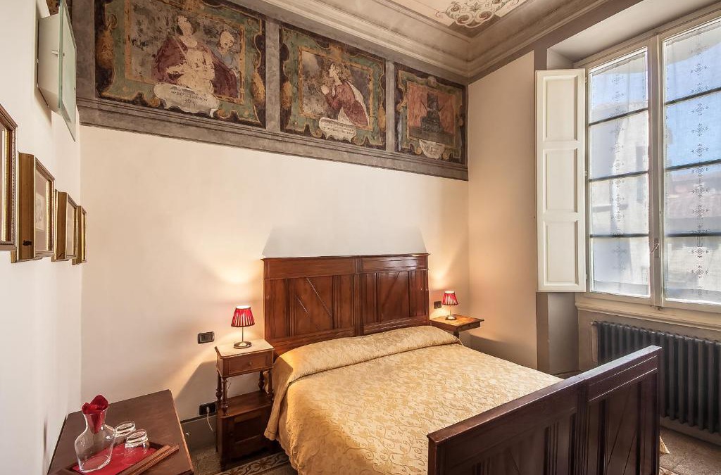 Sant' Ambrogio Bed & Breakfast | Casa Rovai Guest House