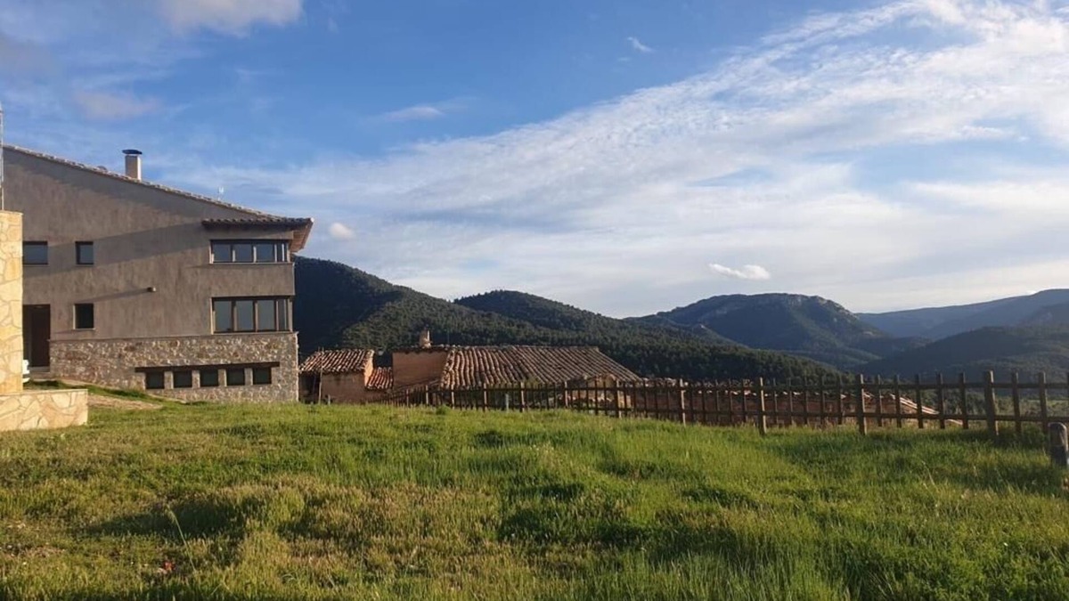 Penarroya de Tastavins Cottage | Casa Rural Espaciosa, Ubicación Única, con Jacuzzi, Apta p/Mascotas, Rutas/btto
