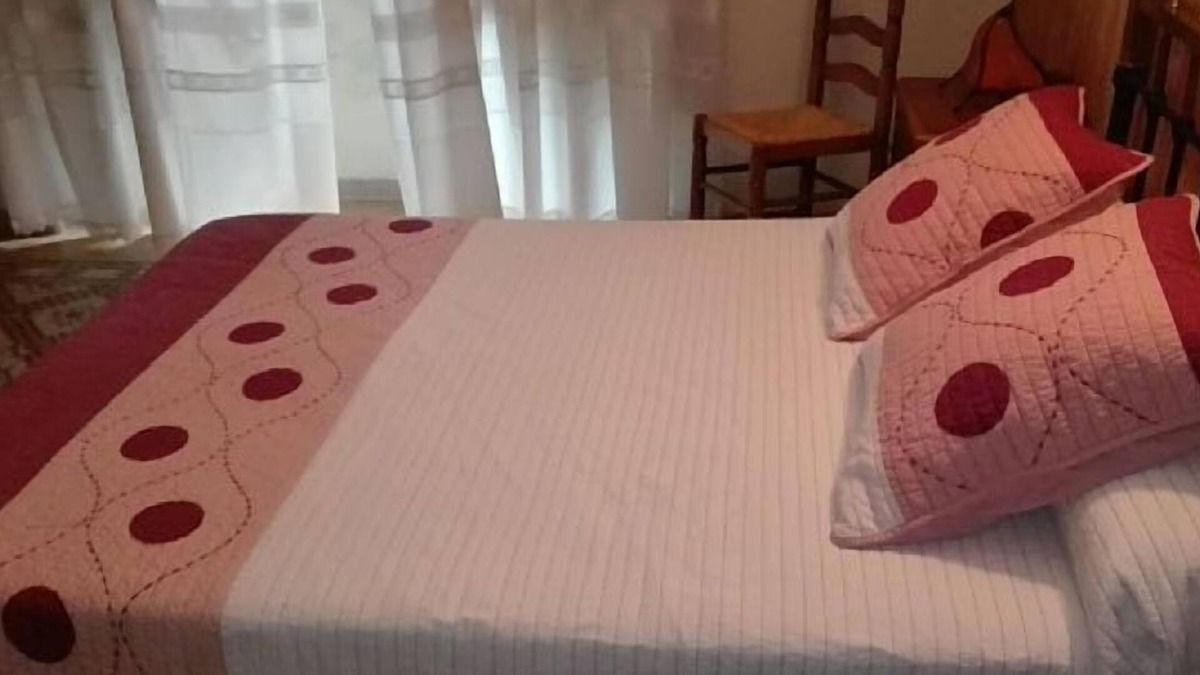 Jarandilla de la Vera Cottage | Casa Rural La Bodega for 10 people