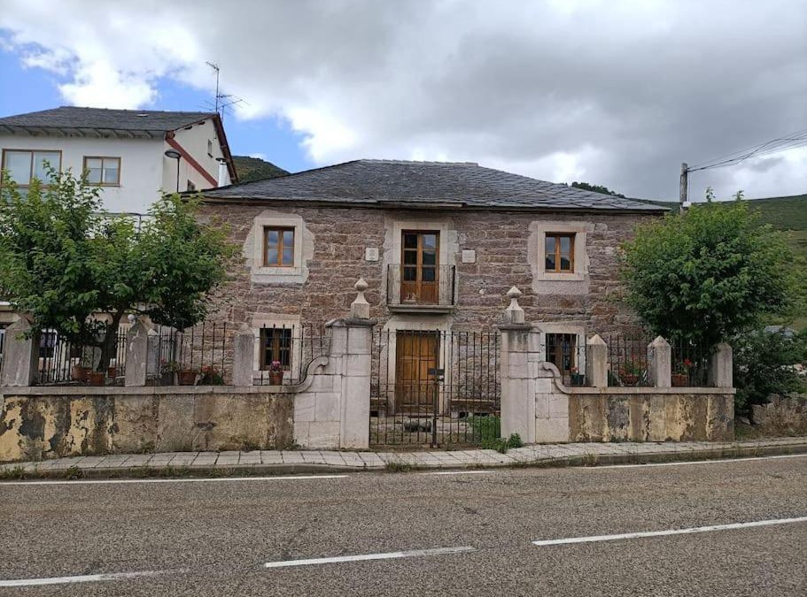 Cabrillanes House | Casa Rural Anita