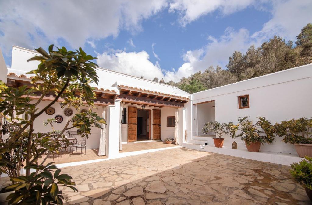 Sant Joan de Labritja House | Casa rural Can Rotes con jardin y barbacoa