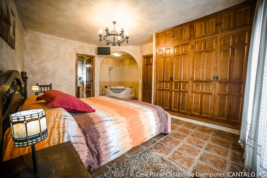 Cantalojas Hotel | Casa Rural Castillo Diempures