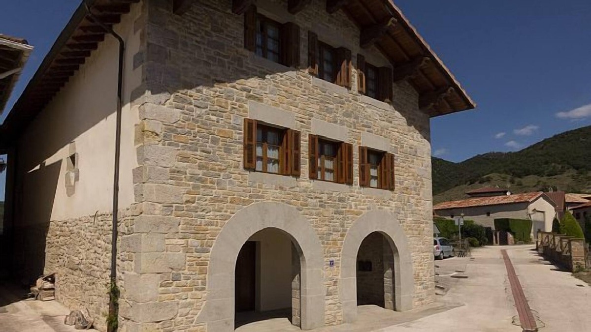 Berrioplano Cottage | Casa Rural Cortea for 6 people plus an extra