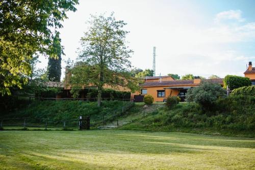 Tordera House | Casa rural en el campo LAS DALIAS