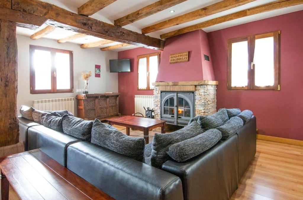 Abaurrea Alta House | Casa rural Enekoizar