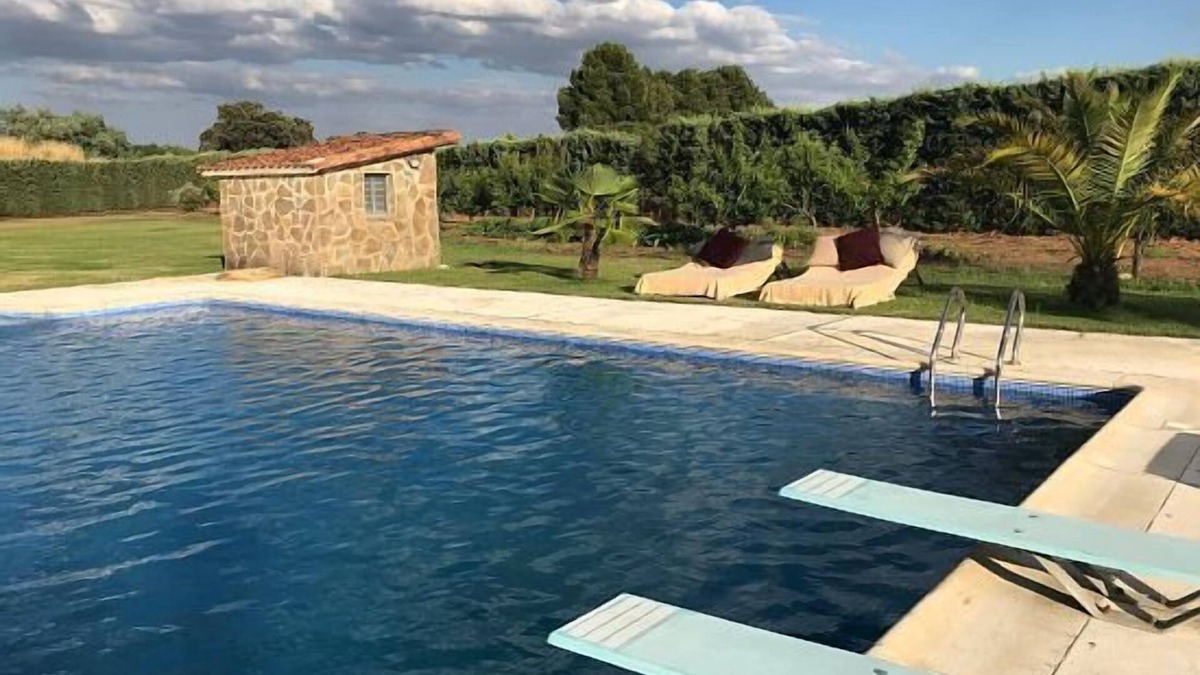 Valverde de la Vera Cottage | Casa Rural Apayama for 17 people