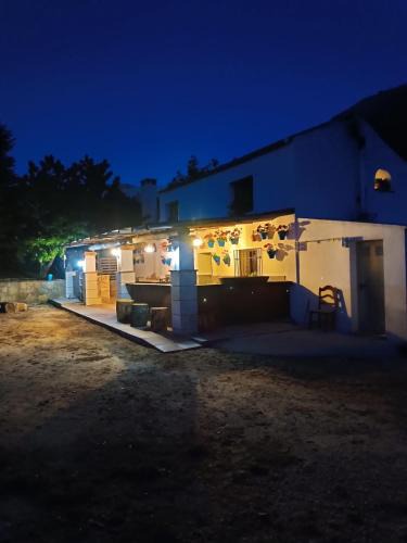 Igualeja House | Casa Rural GUADALUPE de la fuenfria