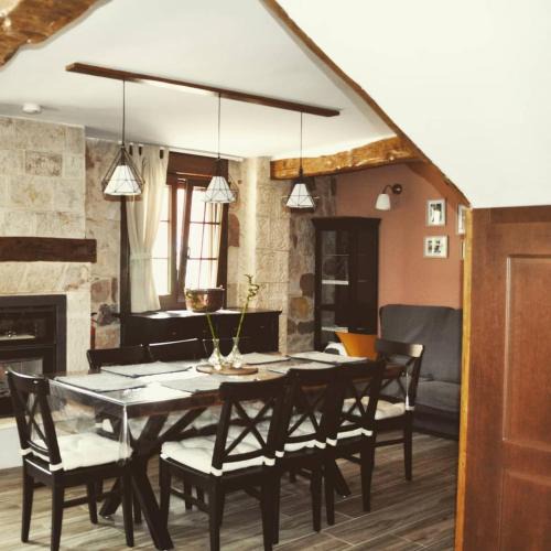 Valmala House | Casa Rural La Genciana VALMALA