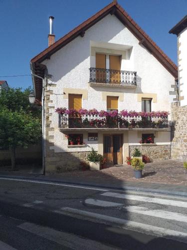 Jaurrieta House | Casa rural Lucuj