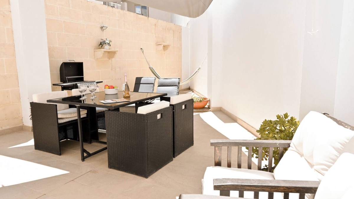 Bahar ic-Caghaq House | Casa Savannah by the beach, Bahar-Ic-Caghaq - Naxxar, Malta