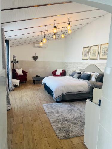 Pias House | Casa Santo Antonio