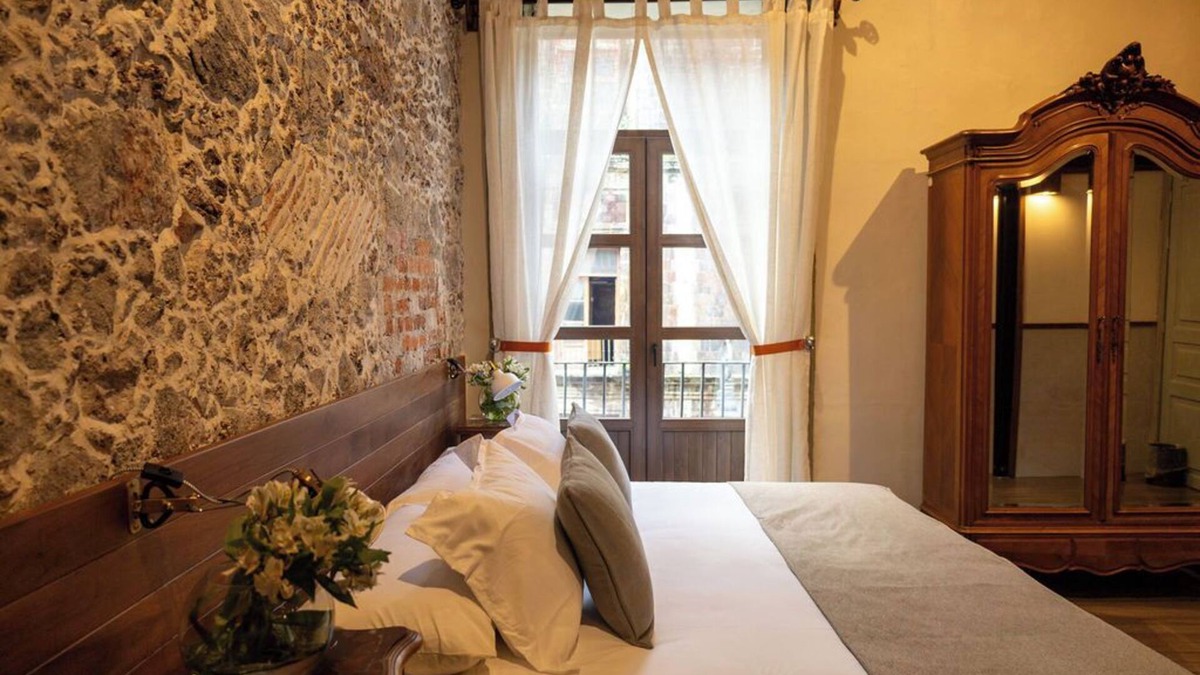 Downtown Mexico City Apartment | CASA SAUTO 12 Historic 1 BR with balconies and Rooftop next to Zocalo
