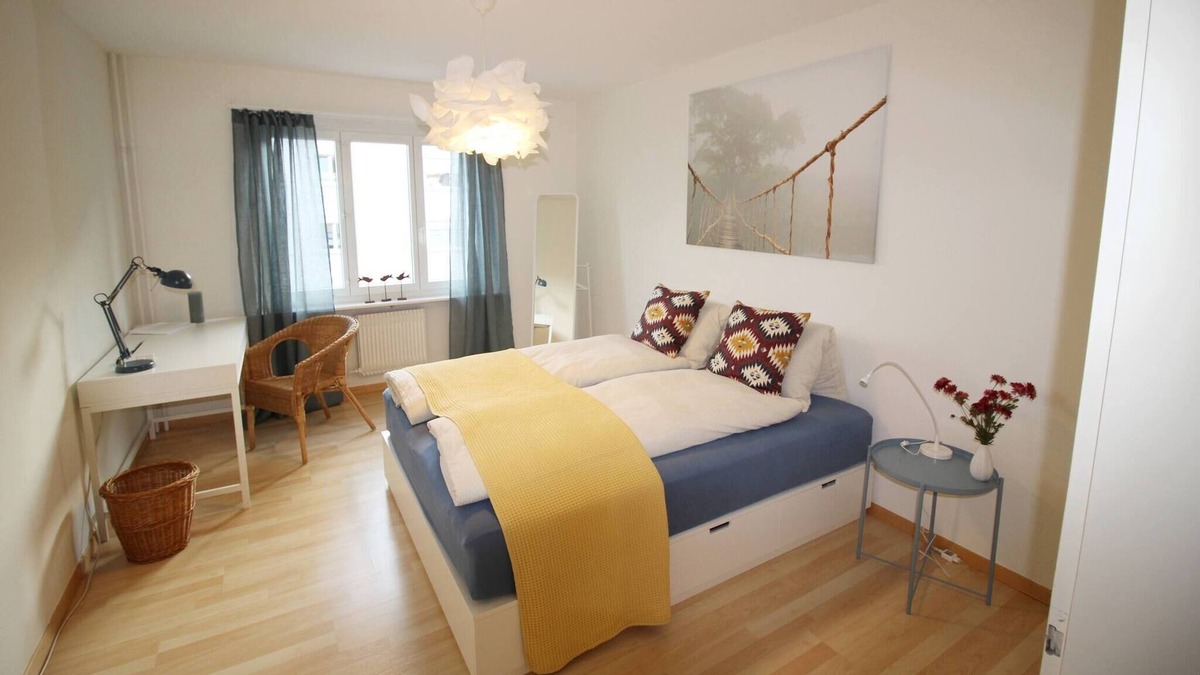 St. Gallen Apartment | Casa Schilling: 2.5 rooms with balcony near hospital, university