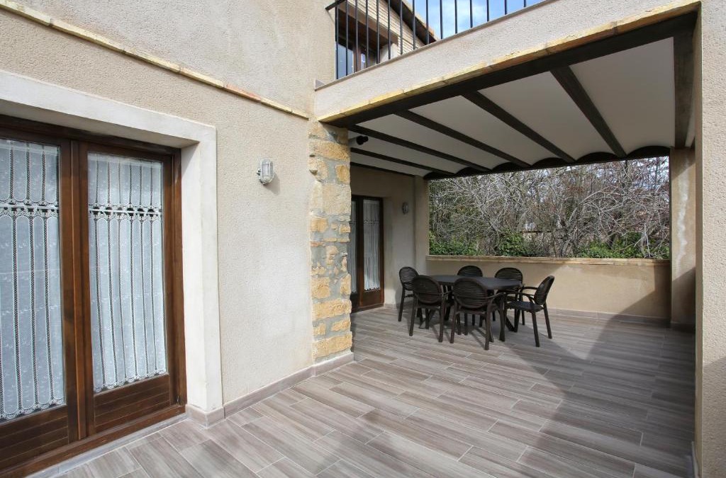Adahuesca House | Casa Sierra de Guara