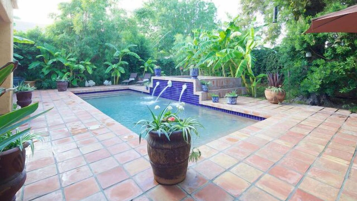Camelback East House | Casa Sierra Vista in Uptown Phoenix - Tropical Resort Living