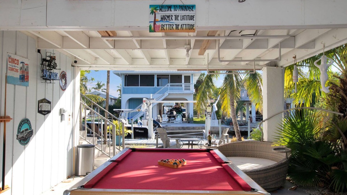 Ramrod Key House | Casa Sirena, FL Keys Canalfront 3BD/2BA home offers a small pool & private dock