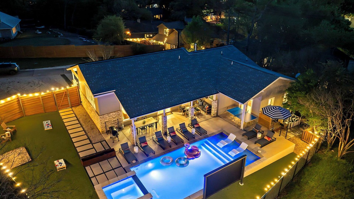 Pleasant Valley House | Casa Sueño: Pool |SPA| Outdoor Movie ~ Golf Course