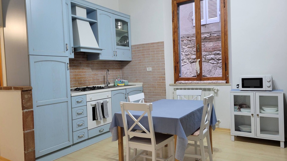 Todi Apartment | Casa Sulle Mura Medioevali. Comodissimo no Scale. Servizi Raggiungibili a Piedi