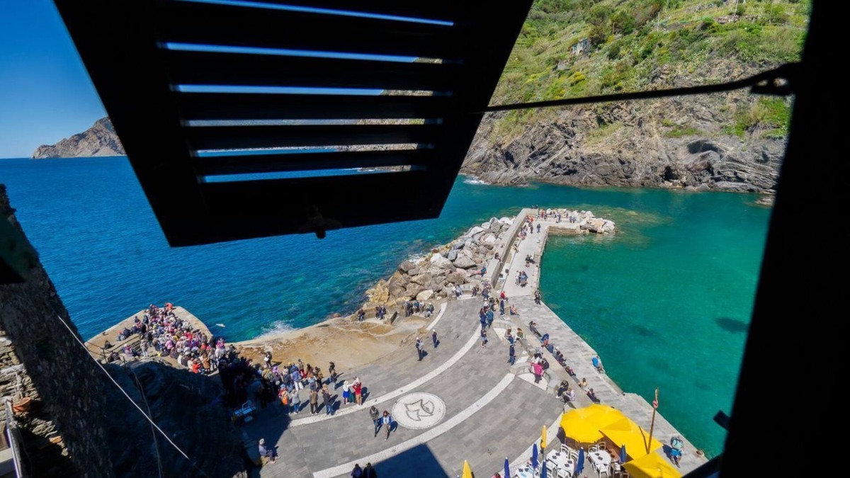 Vernazza Apartment | Casa Teresa with AC and Balcony