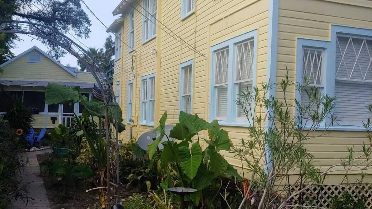 St. Augustine Cottage | Casa Tranquila, Walk Everywhere Sleeps 2, Comfy, Stylish, Parking, Uptown Area