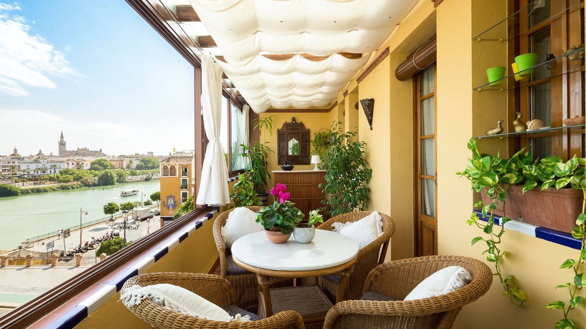 Triana House | Casa Trianamirador. River and Cathedral views