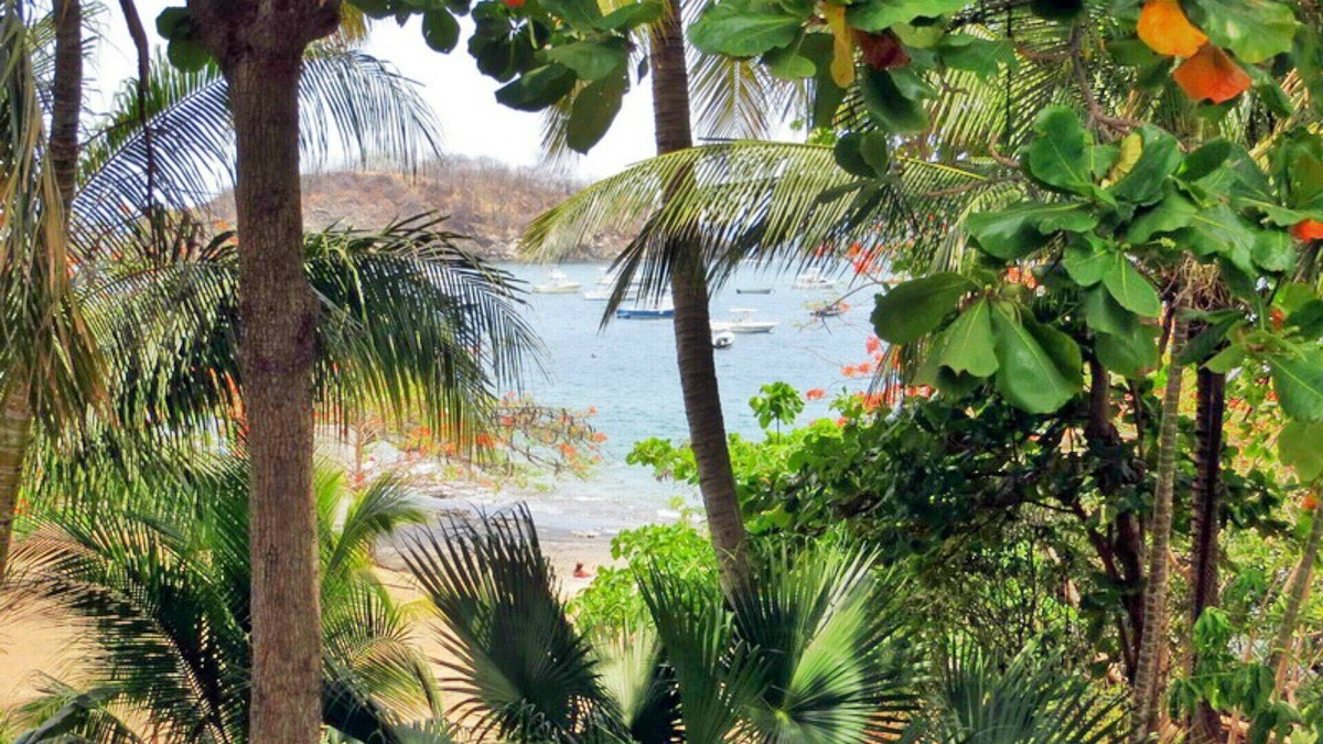 Playa Ocotal Villa | Casa Uno, Beachfront in Lovely Playa Ocotal.