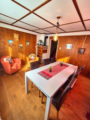 Spiez Ski Chalet | CASA UNO Heimeliges Chalet mitten in Spiez