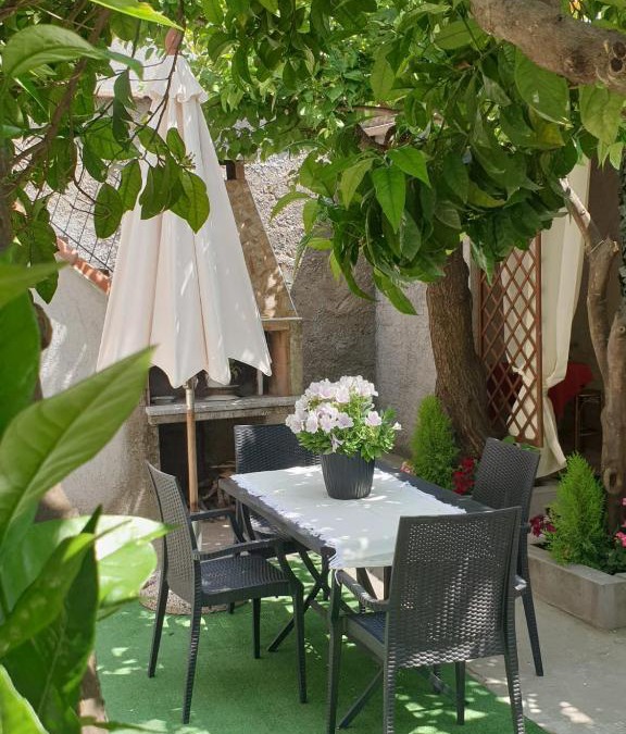 Martis Apartment | Casa vacanze con giardino e area barbecue