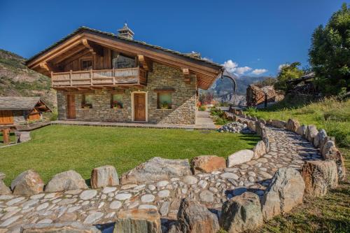 Arvier House | Casa Vacanze Petit Haury - Alloggi ad uso turistico vda Arvier n 0039 e n 0040 -