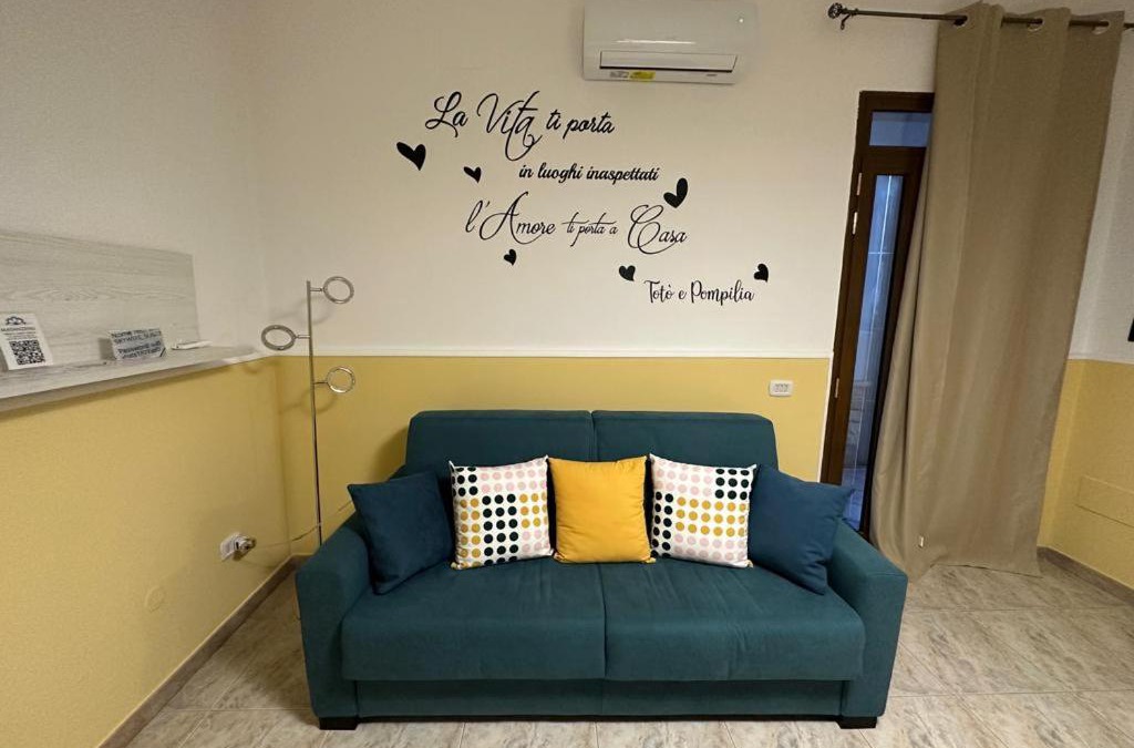 Campi Salentina House | Casa vacanze (Totò e Pompilia)