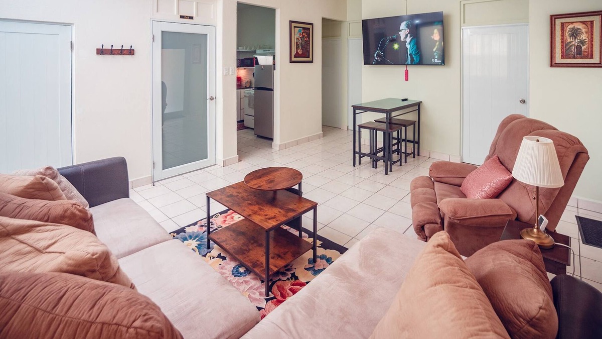 Piedras Blancas Bed & Breakfast | Casa Verde #2