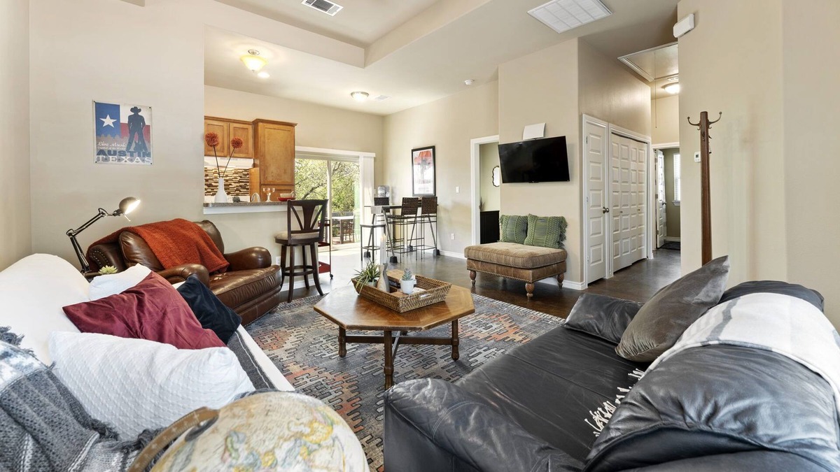 Apache Shores House | Casa Verde ★3 BR ★Hill Country Views★Dog Friendly