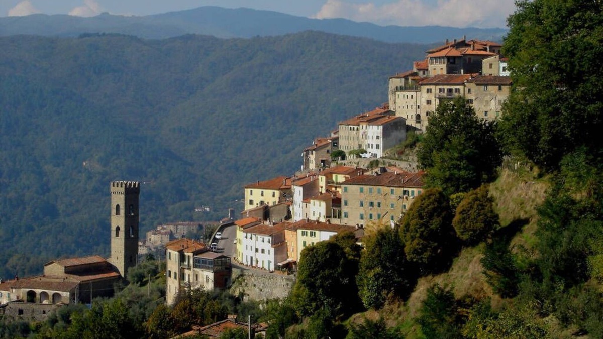 Vellano Apartment | Casa Verde Holiday Apartment an Hour from Florence, Pisa, Lucca and the Coast.