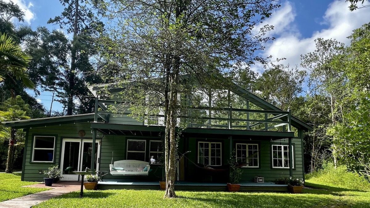 Covington House | Casa Verde ~ Peaceful Country Setting, 1 mile from downtown Covington
