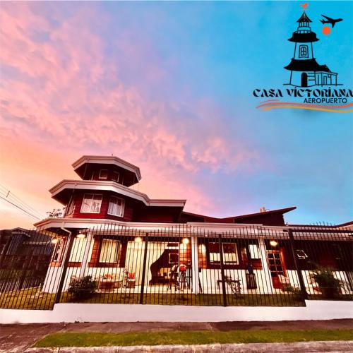 San Joaquin de Flores Villa | Casa Victoriana Aeropuerto