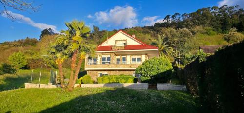 Carasa Villa | Casa Viero - Villa Con Jardin & Piscina