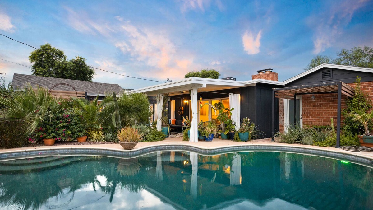 Security Acres House | Casa Virginia - Paradise in S. Scottsdale, Relax & Have Fun, Mins. to Entertainment & Dining!