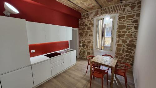 San Lorenzo Apartment | Casa Volsci, 2 camere 2 bagni, Roma centro