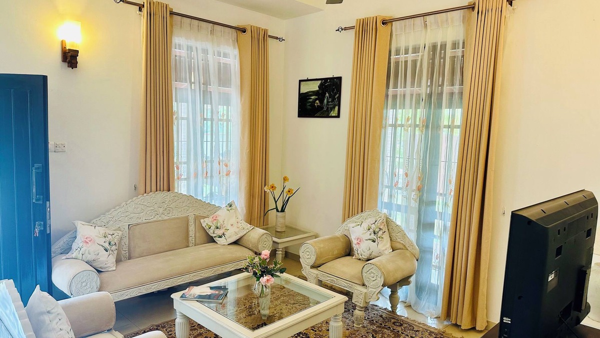 Peliyagoda House | CASA WINNIE with a beautiful garden