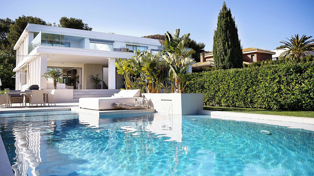 Los Monasterios Villa | CasaBlanca Villa Valencia