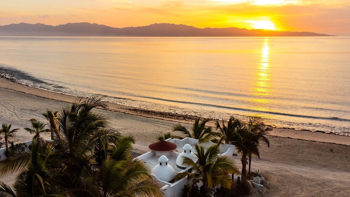 El Sargento House | CASACORAZONmx “Cortez” Private 1bd Beachfront w/Kitchen. Spectacular Views!195/n